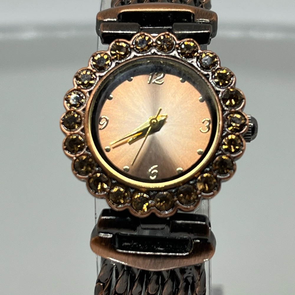 TRAFFIC! beautiful Copper toned with copper colored gems and dial! Elegant! 63/4